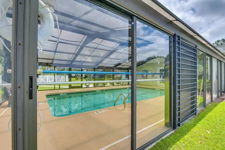 Myrtle Beach Condo w/ Large Balcony & Pool Access