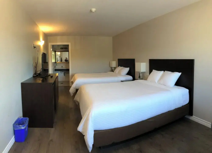 Kow's Inn