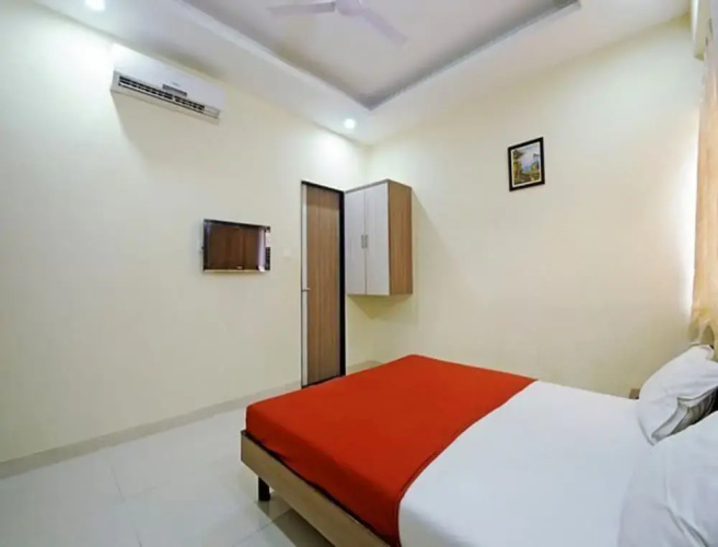 Hotel J K Palace