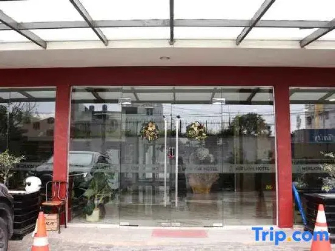 Merlion Hotel