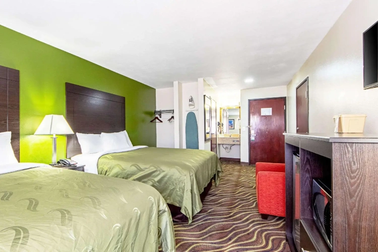 Standard Quadruple room