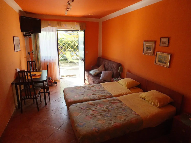 Studio Maris One Bedroom