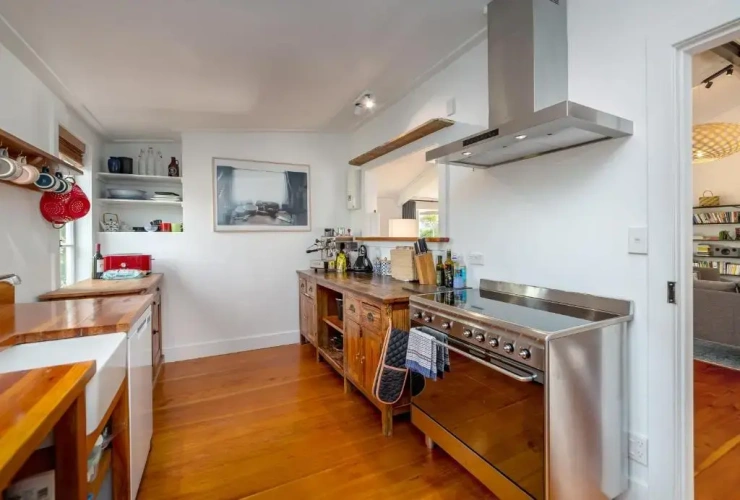 2 Bedrooms Cottage