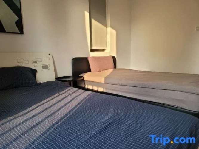 2 Bedrooms Triple Suite
