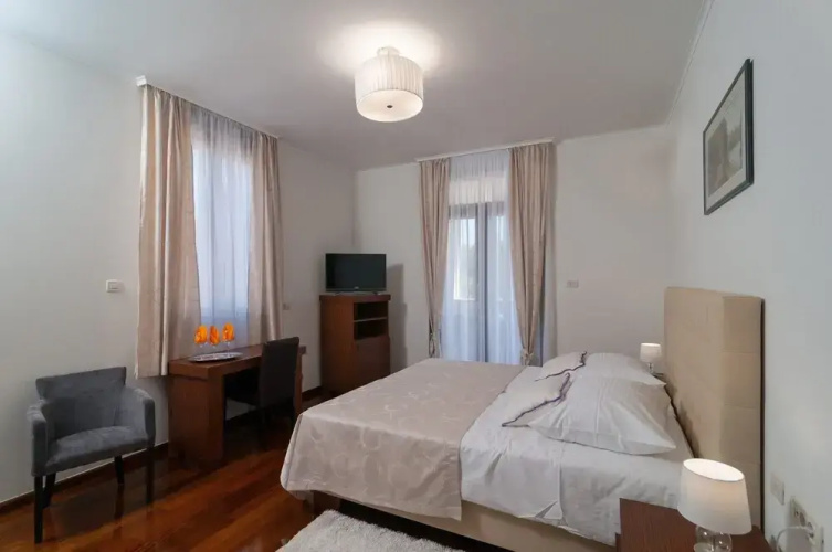 Luxury Rooms near Beach 3