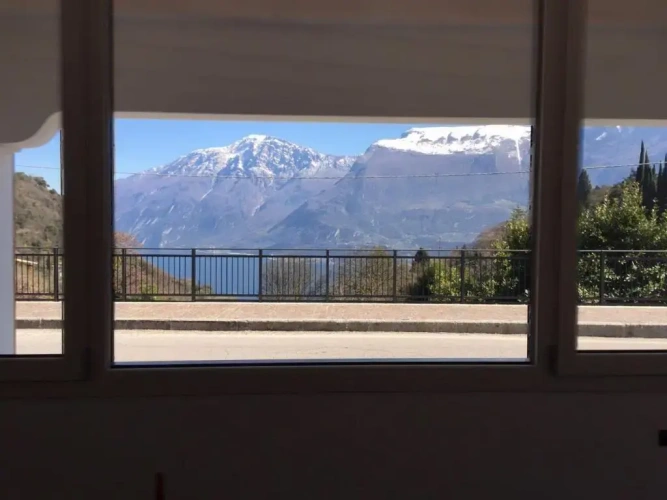 1 Bedroom Apartment with lake view