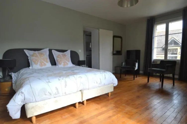 3 Bedrooms Cottage