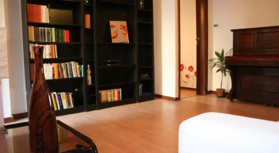 Happy & Beautiful Flat in Milan