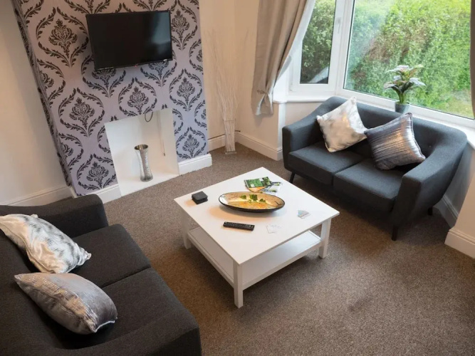 Zoo Cottage