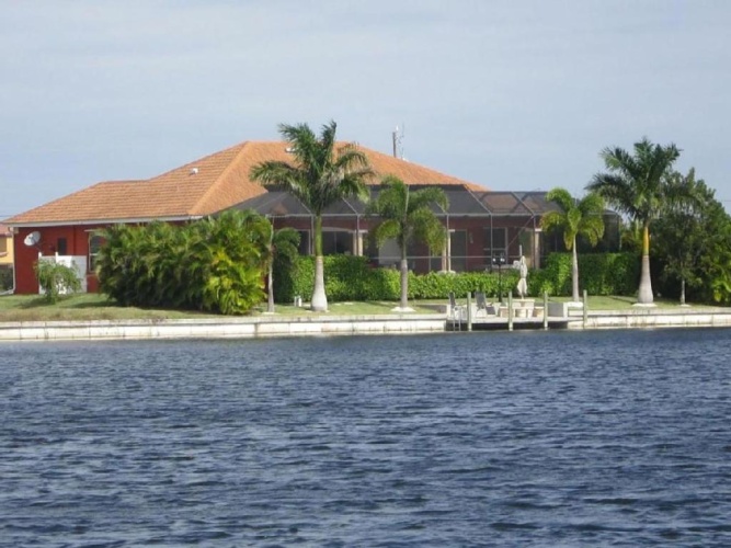 3 Bedrooms Villa