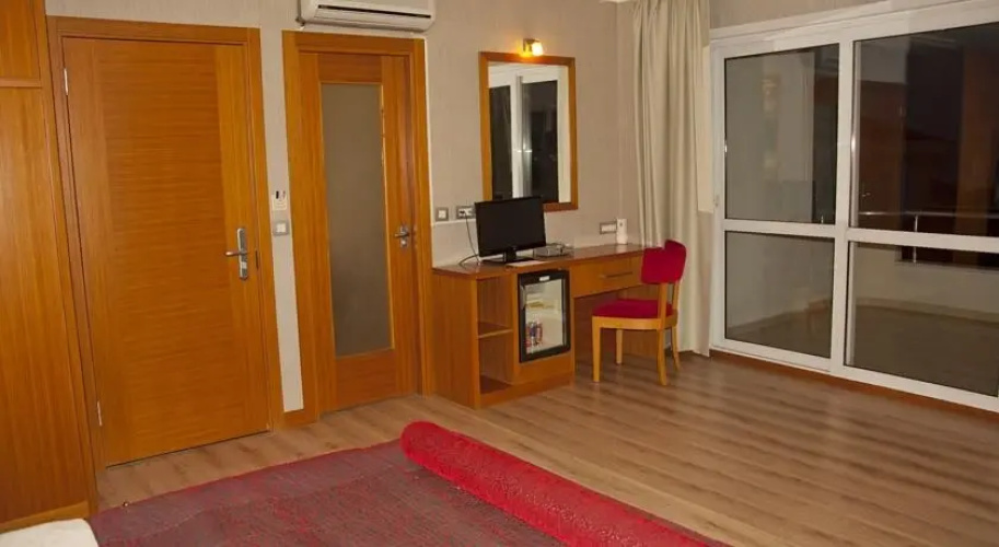 Dragos Island Hotel