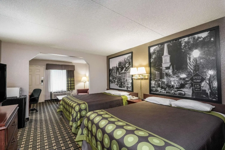 Quadruple Suite