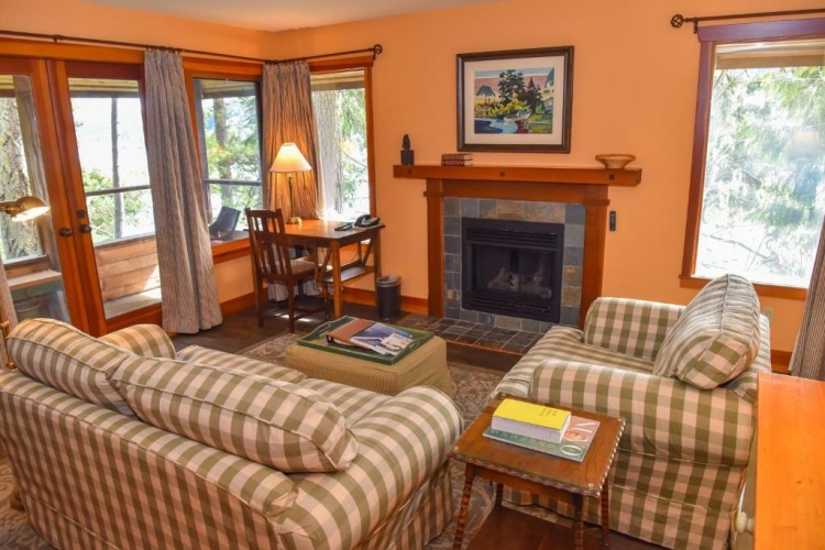 Deluxe Double Suite