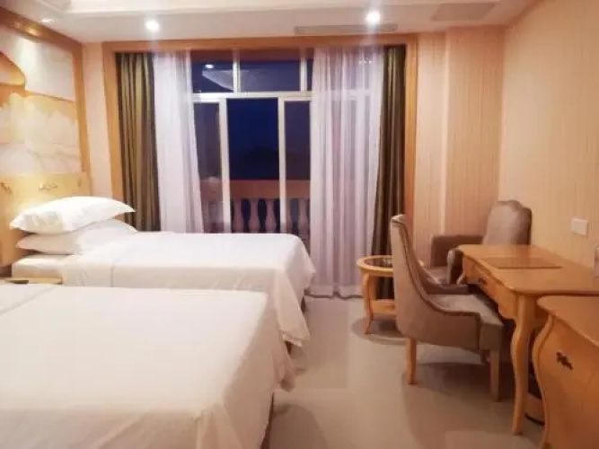 Vienna Hotel Yueliang Bay