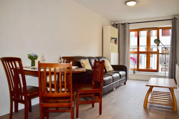 Modern Flat Near Dublin Castle