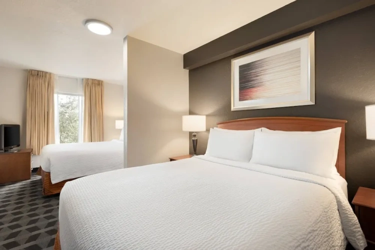 1 Bedroom Suite
