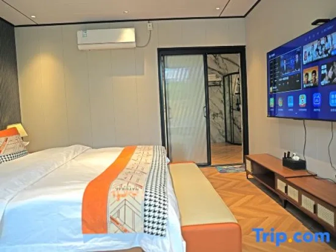 Luxury Suite
