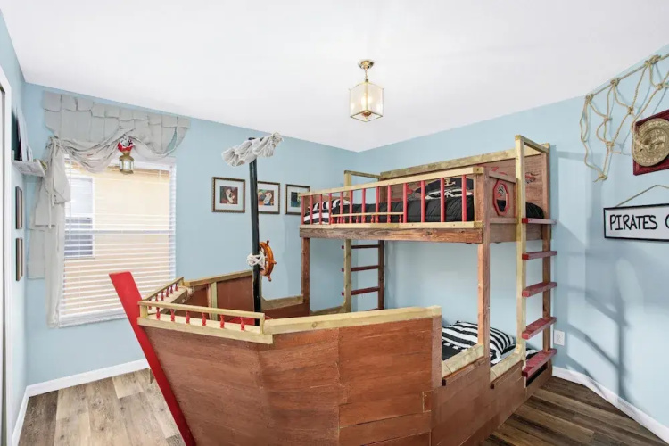 Dazzling 7BR Villa with Pool & Game Room
