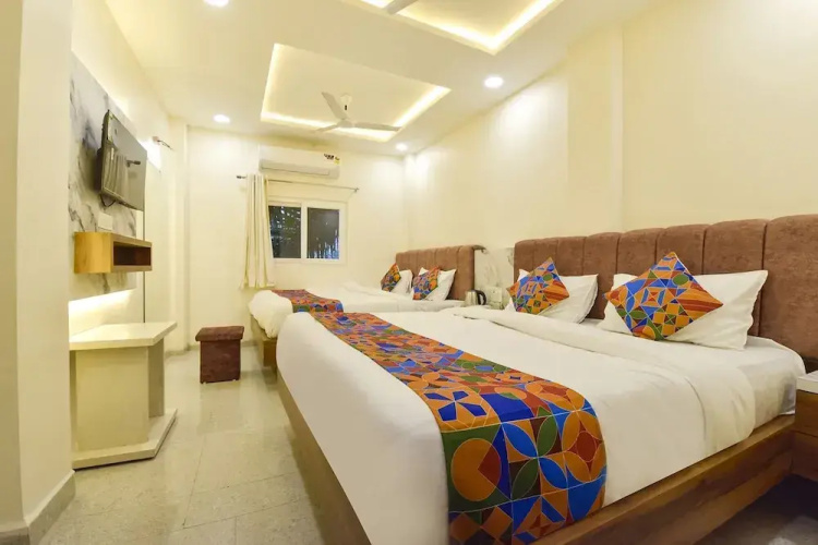 Fabhotel Dr Green'S