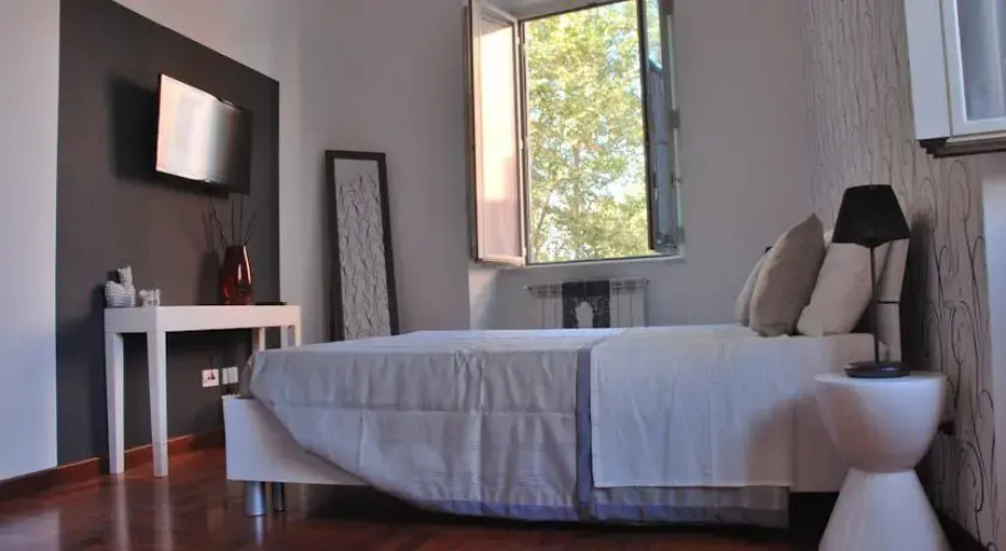 Leila's Apartment