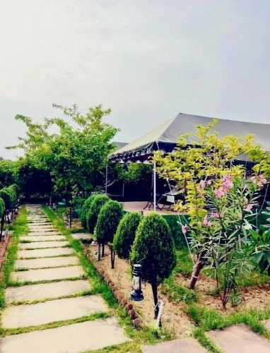 Tent with garden view