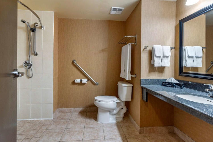 Comfort Inn Sturgeon Falls photo 11