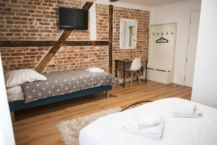 Leon's Rooms