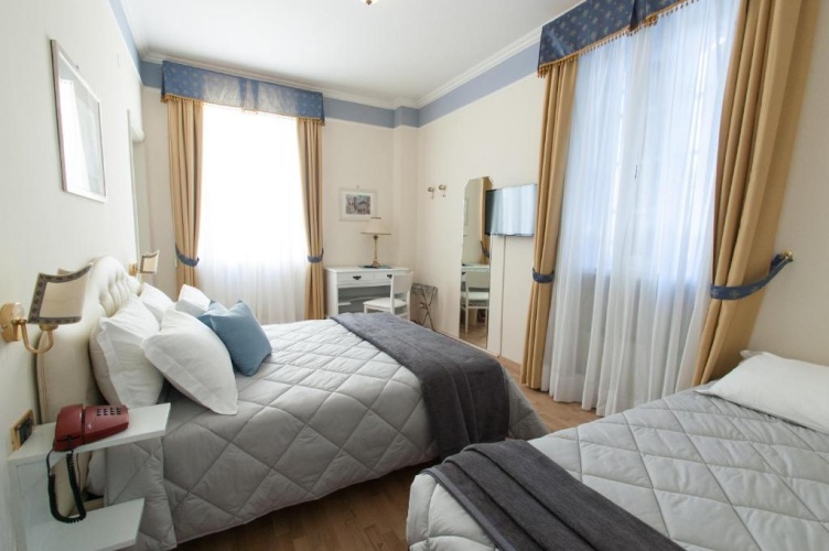Triple room