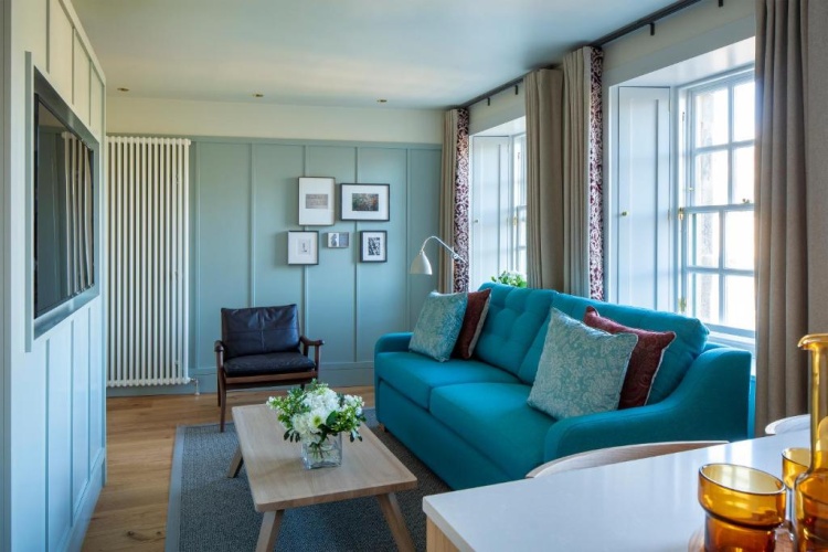 1 Bedroom Deluxe Apartment