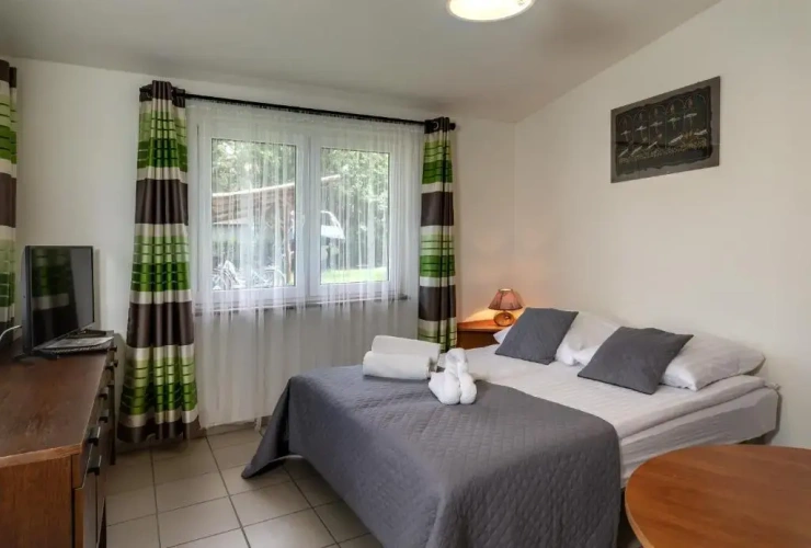 2 Bedrooms Chalet