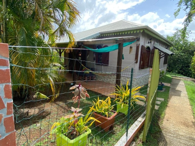 2 Bedrooms Villa