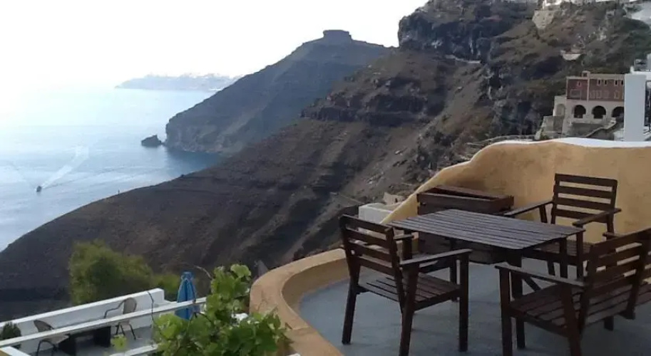 Aperto Suites - Adults Only