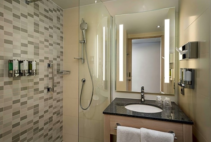 Standard room with harbour view