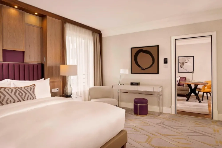 1 Bedroom Deluxe Double Suite