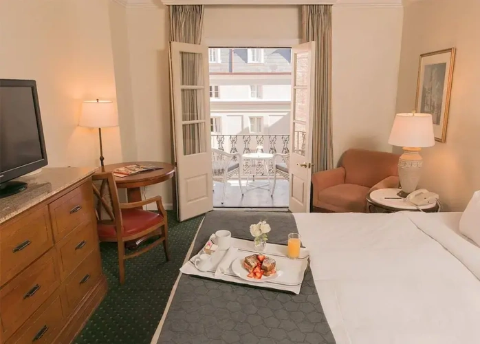 Deluxe Quadruple room with balcony