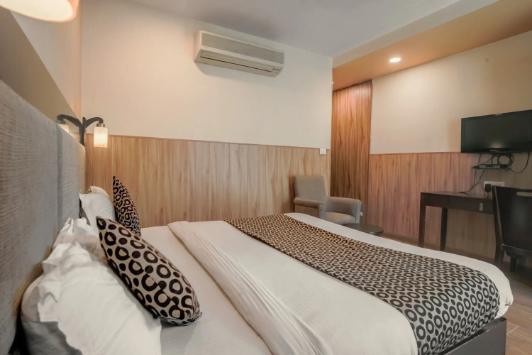 Hotel Royal Palm - A Budget Hotel in Udaipur