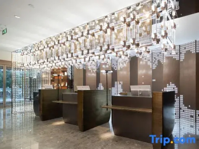H·CRYSTAL Hotels