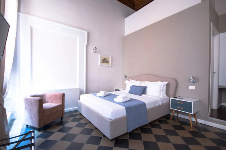 Terrace Pantheon Relais