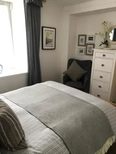 The Cooperage Apartment No 6, The Shore