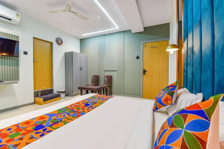 Fabhotel Sky Palace