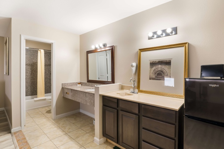 Quadruple Suite