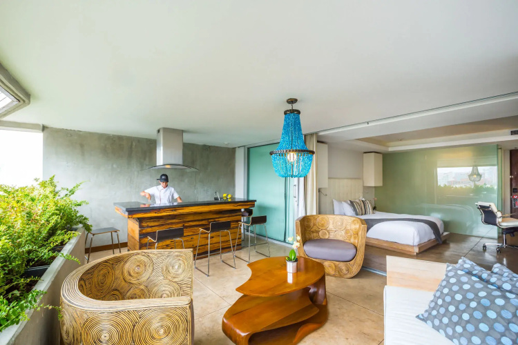 The Charlee Hotel