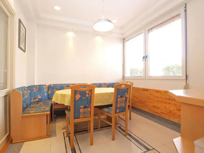 Apartment 1544