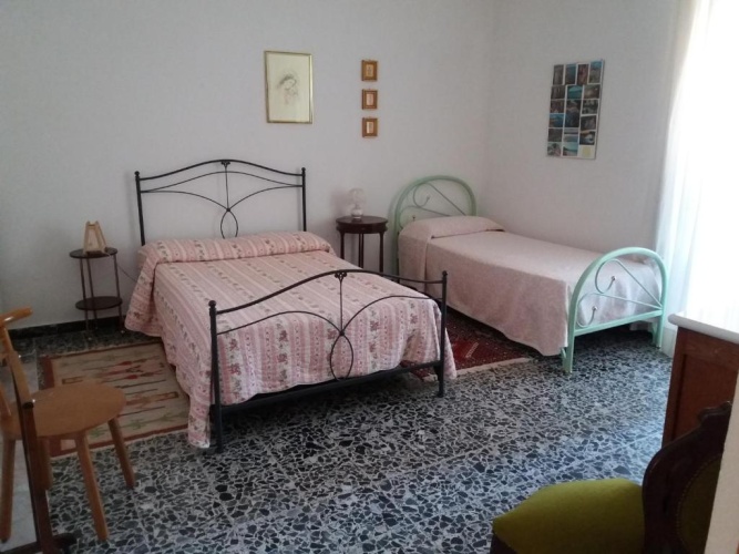 Economy Triple room