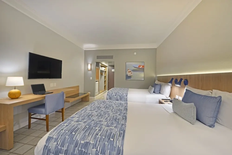 Luxury Quadruple room with balcony