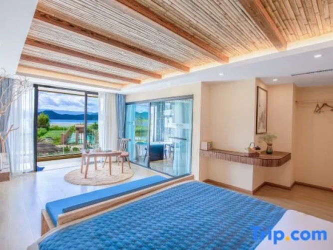 Luxury Double room with lake view