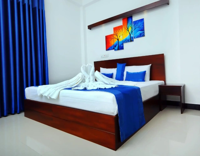 Standard Triple room