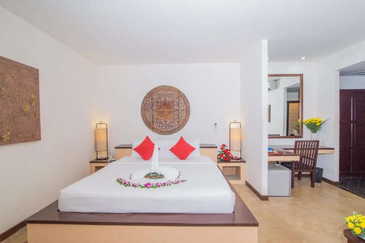Suite with balcony and with view
