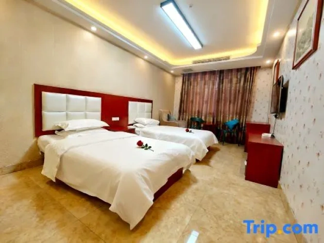 Standard Triple Family room