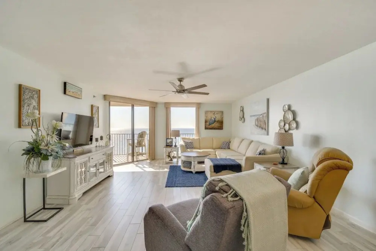 'seagulls Nest' Oceanfront Oasis w/ Pool Access!